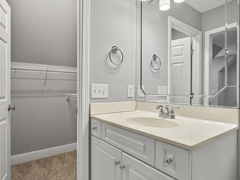 212 Mahler Ave — Photo 14