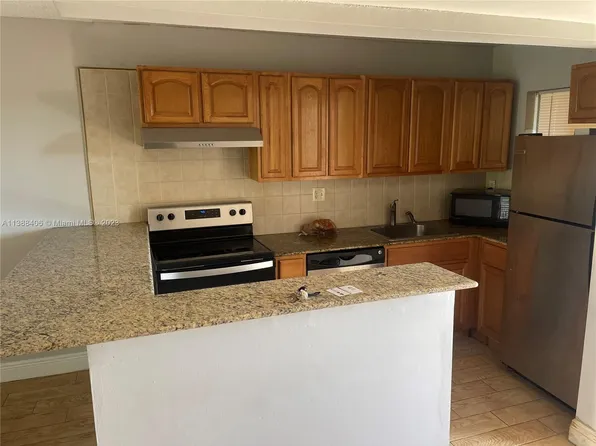 4111 Stirling Rd APT 504, Fort Lauderdale, FL 33314
