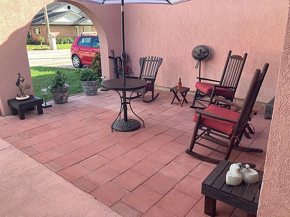 Front Courtyard 