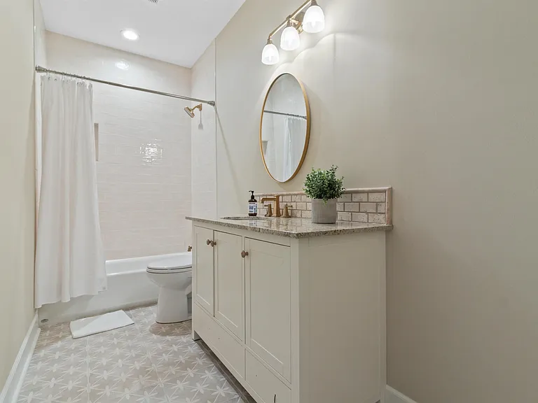 13717 Napoleon Rd — Photo 18