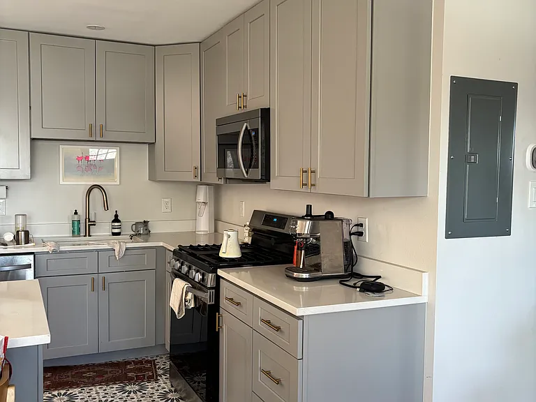 1087 N Wolff St — Photo 23