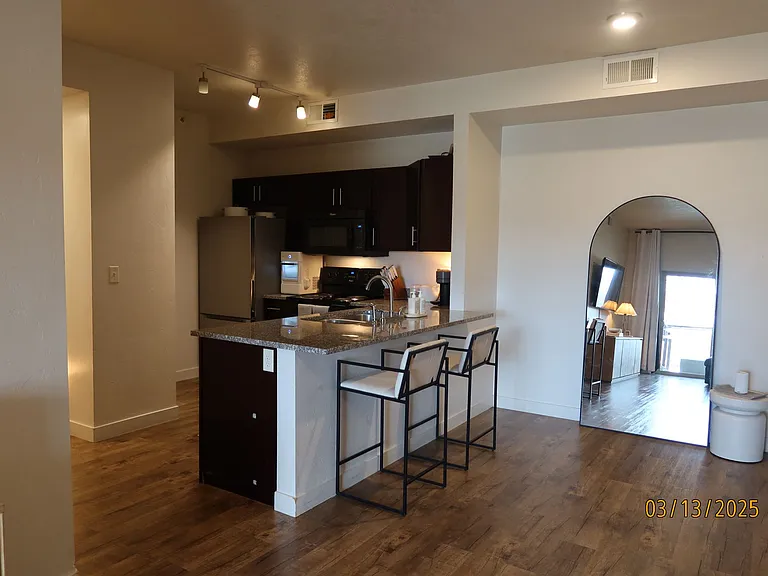 Hawthorne Gardens Apartments — Photo 1