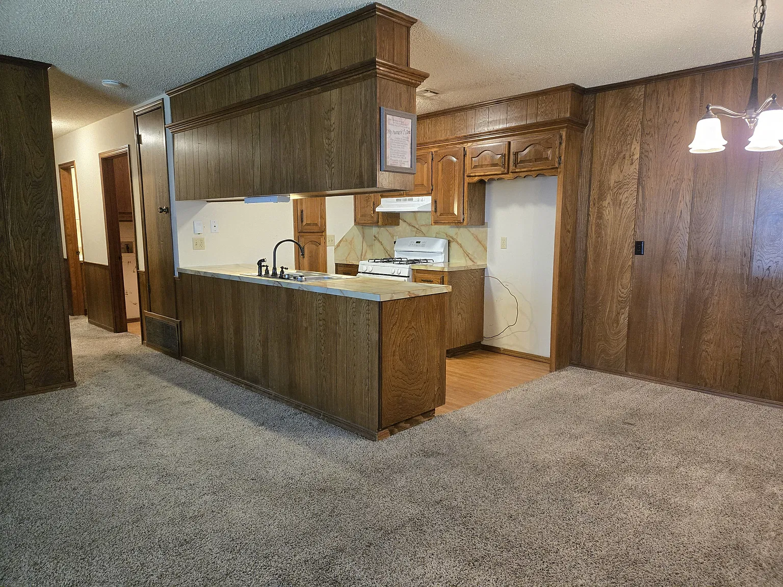 2 bed, 1000 sqft, $960 — Photo 1