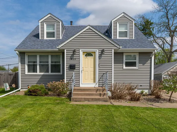 1822 Cody St, Bettendorf, IA 52722