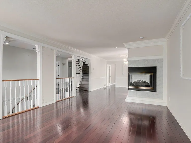 2657 Sandstone Cres #UPPER FLOOR — Photo 4