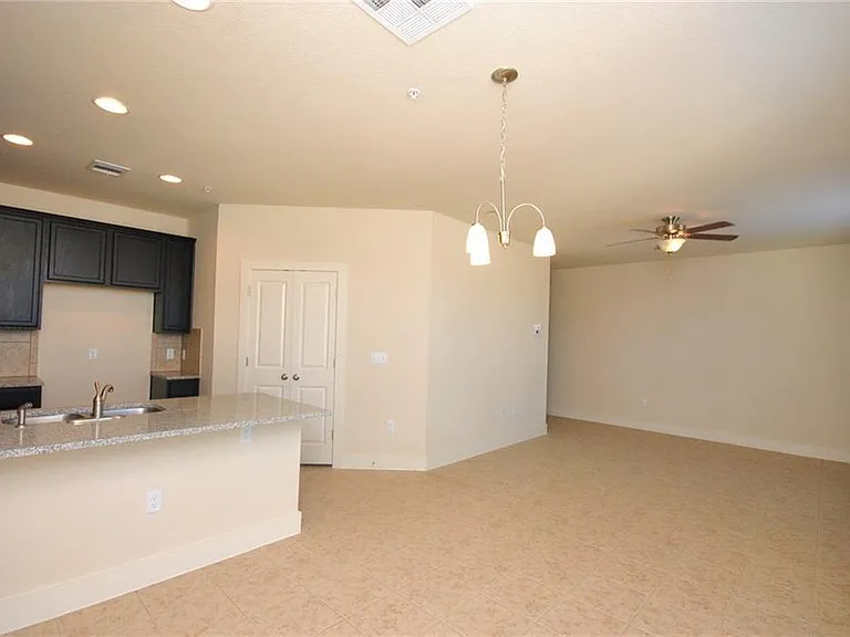 2222 Creekside Ln #C — Photo 2