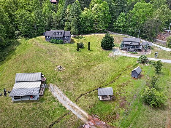2nd image of 353 Sunrise Rd