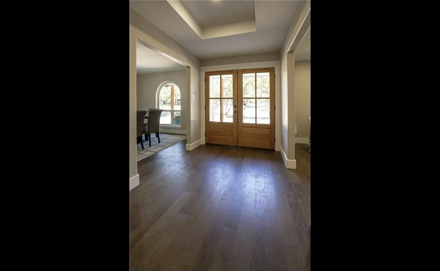 3 bed, 2550 sqft, $2,900 — Photo 2