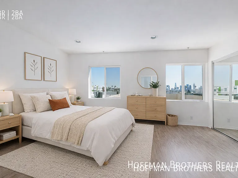 251 Robinson St #107 — Photo 3