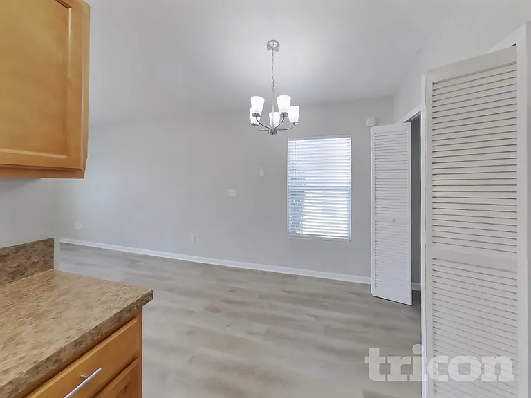 12360 Anarania Dr — Photo 4