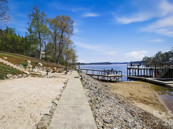 2761 Hemlock Ct, Nebo, NC 28761