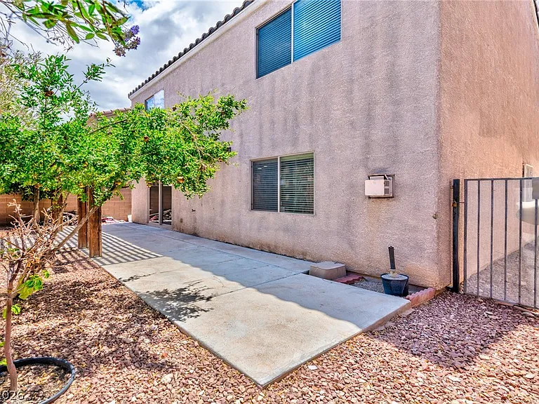 8940 Marmo Ave — Photo 17
