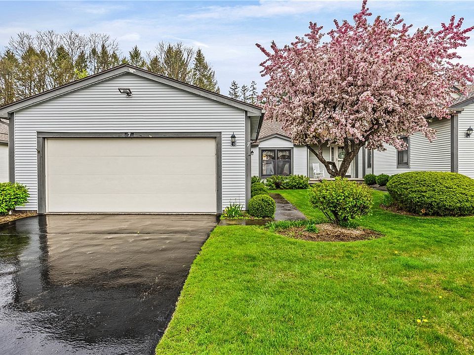 1st image of 7 Midlakes Dr