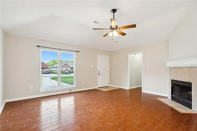 3 bed, 2.0 bath, 1205 sqft, $1,650 — Photo 4