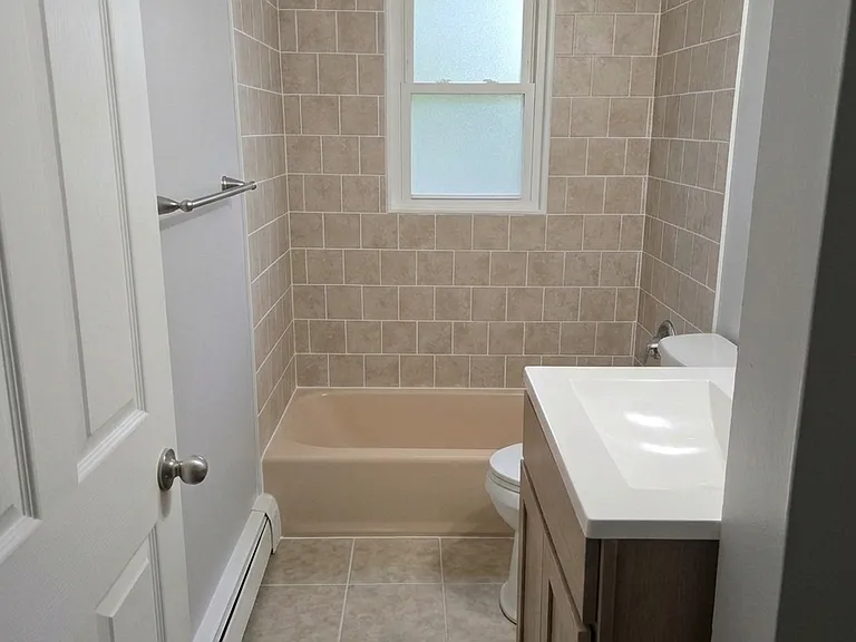 2015 Corbin Ave #5 — Photo 2