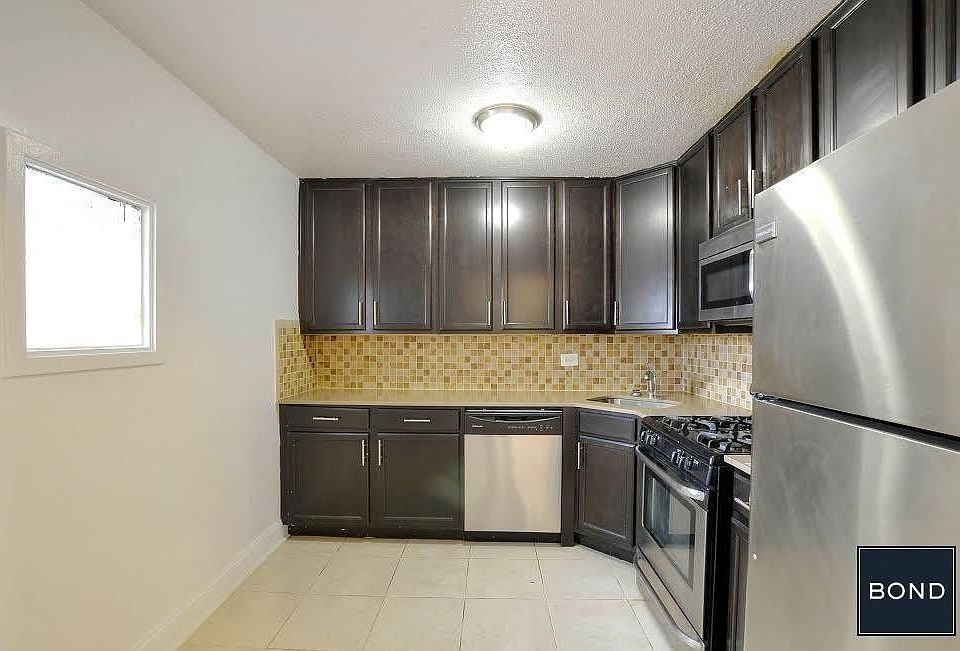 1st image of 540 Main St APT 458