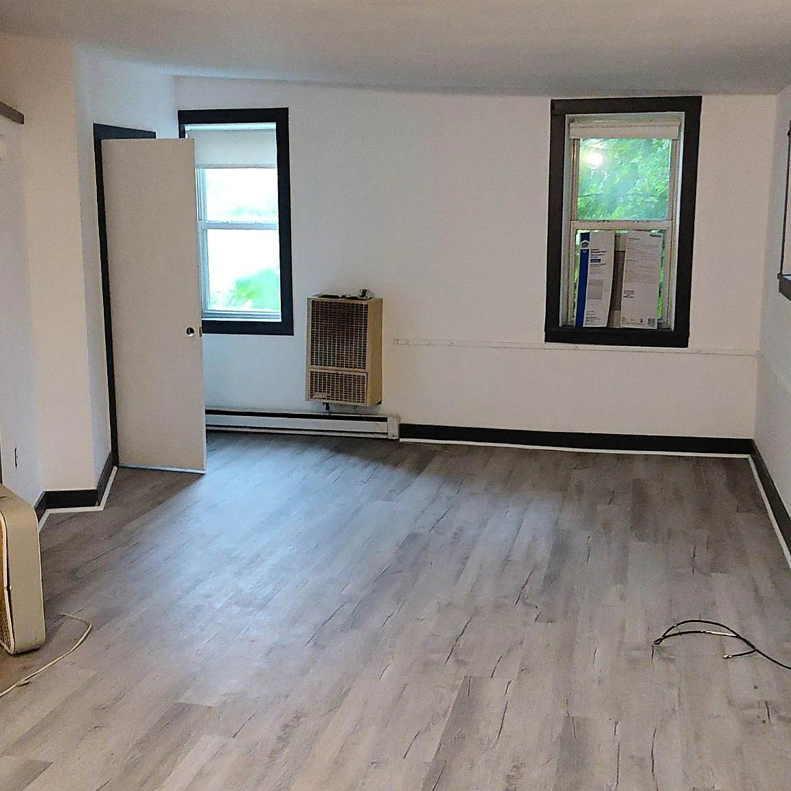 14 Willow St — Photo 1
