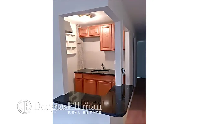 Rented by Douglas Elliman | media 4