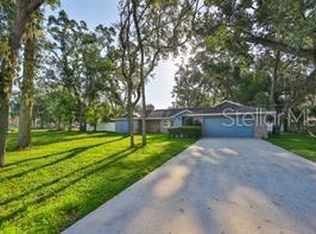 102 Cash Dr, Seffner, FL 33584
