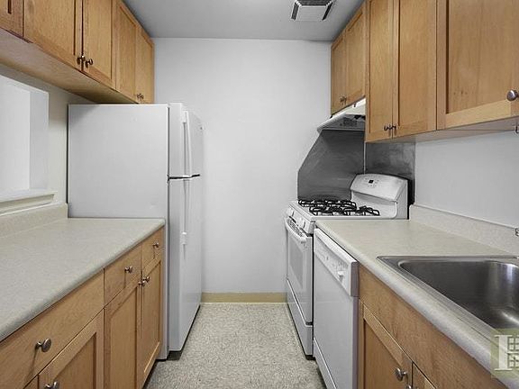 2nd image of 279 W 117th St APT 3O