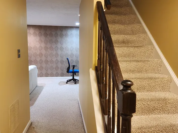 7912 Yancey Dr, Falls Church, VA 22042