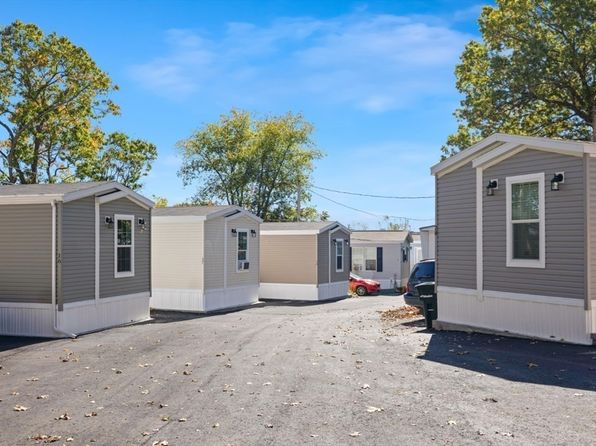 98 Newbury St TRAILER 4A, Danvers, MA 01923