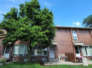 32673 Five Mile Rd, Livonia, MI 48154