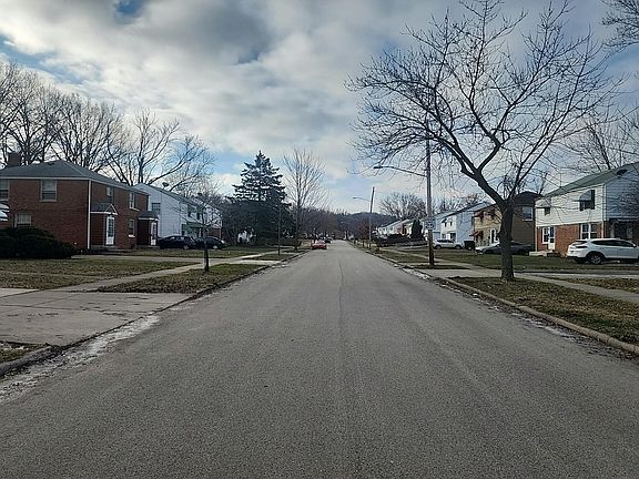 5th image of 1456 E 250th St