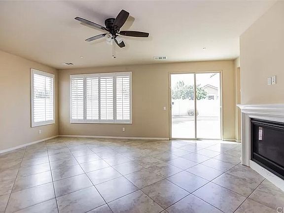 3rd image of 5240 Paseo Famosa