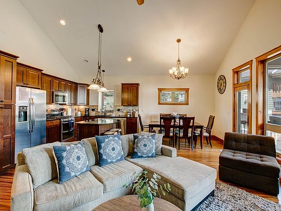 4th image of 355 Kiowa Dr
