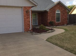 1903 SW 43rd St, Lawton, OK 73505