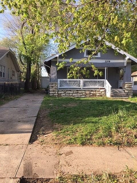 1st image of 2208 E 69th Ter