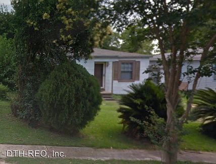 1st image of 813 13th Ave N