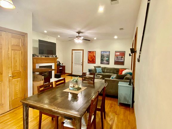 2nd image of 1462 W Cortez St #2R