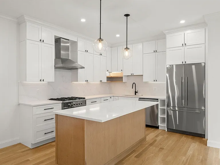 27 Shepard St #3 — Photo 6