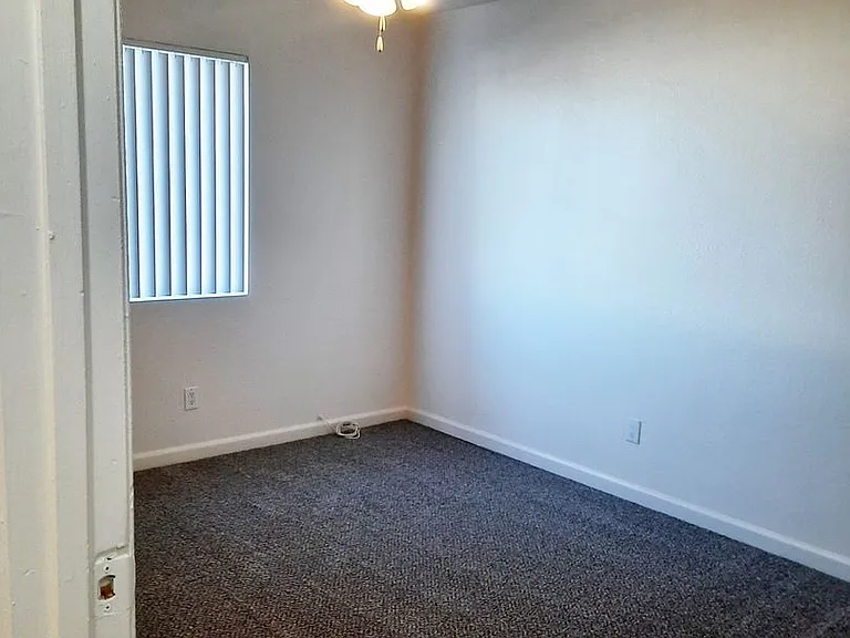 Canyon Club Apartments — Photo 23