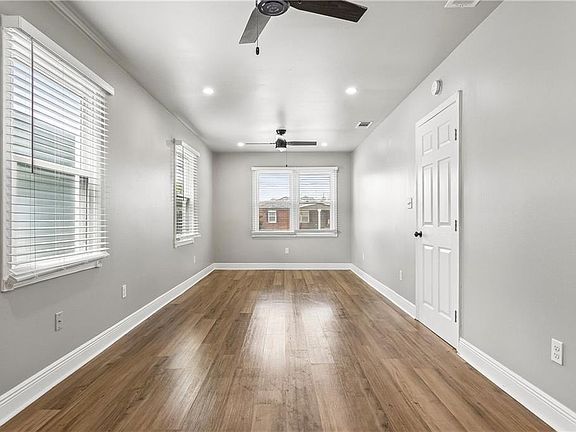 4th image of 17 Old Hickory St