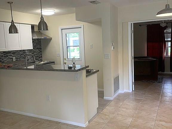 4th image of 96 Strathmore Blvd #96