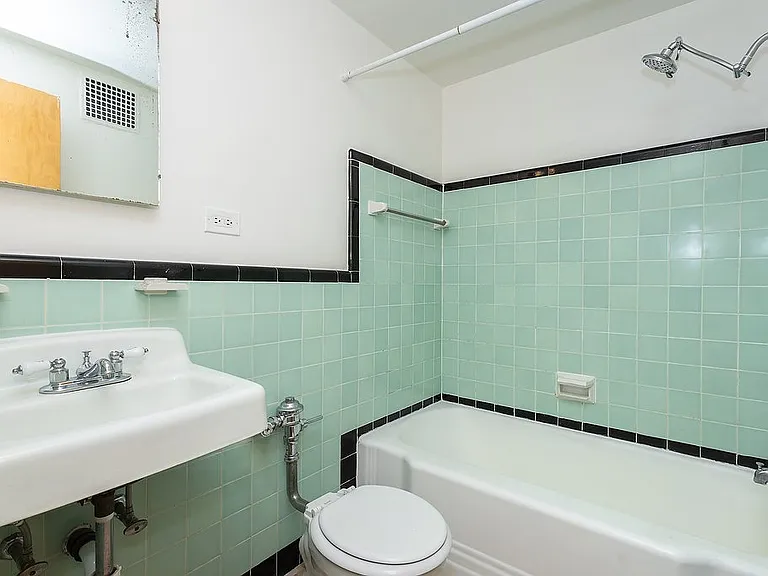 The Harwood — Photo 14