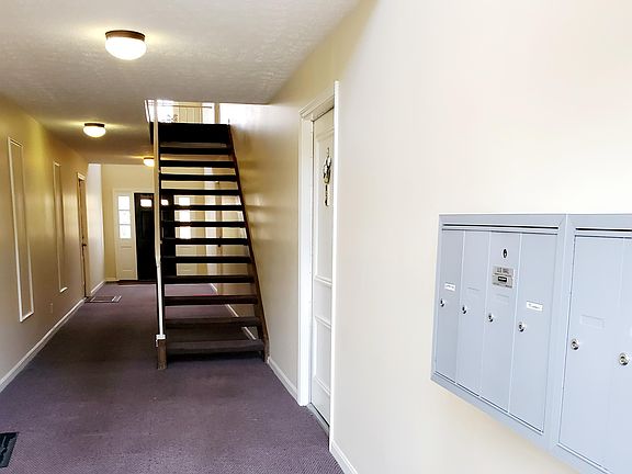 2nd image of 203 Flanders Ct #9