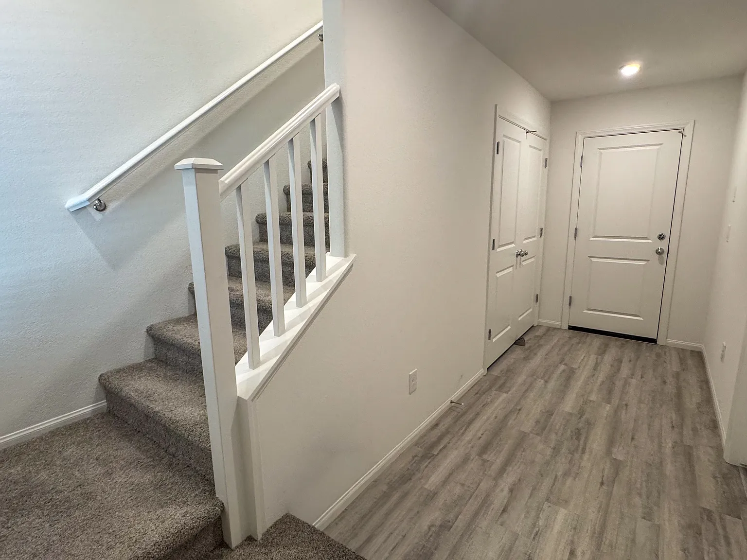 4 bed, 3.5 bath, 2044 sqft, $2,495 — Photo 3