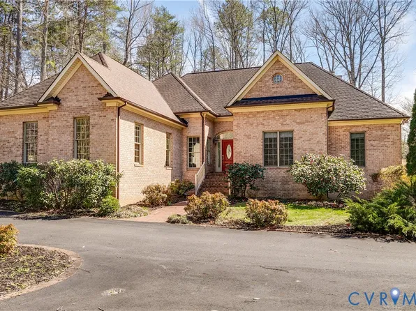 365 Hamlet Rd, Manakin Sabot, VA 23103