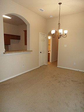 3rd image of 1316 Piedmont Dr