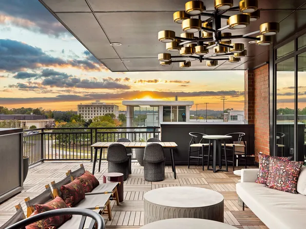 Bennet at BullStreet