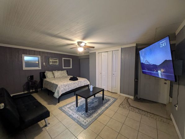1824 N 77 Sunshine Strip UNIT 2