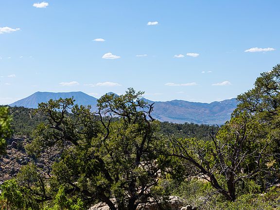5th image of N Pinion Hills Dr #136