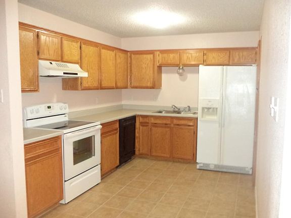 2nd image of 1703 Copperfield Cir #A