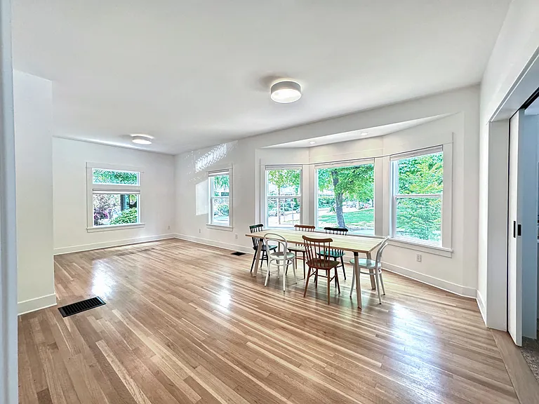 532 NE 29th Ave — Photo 10
