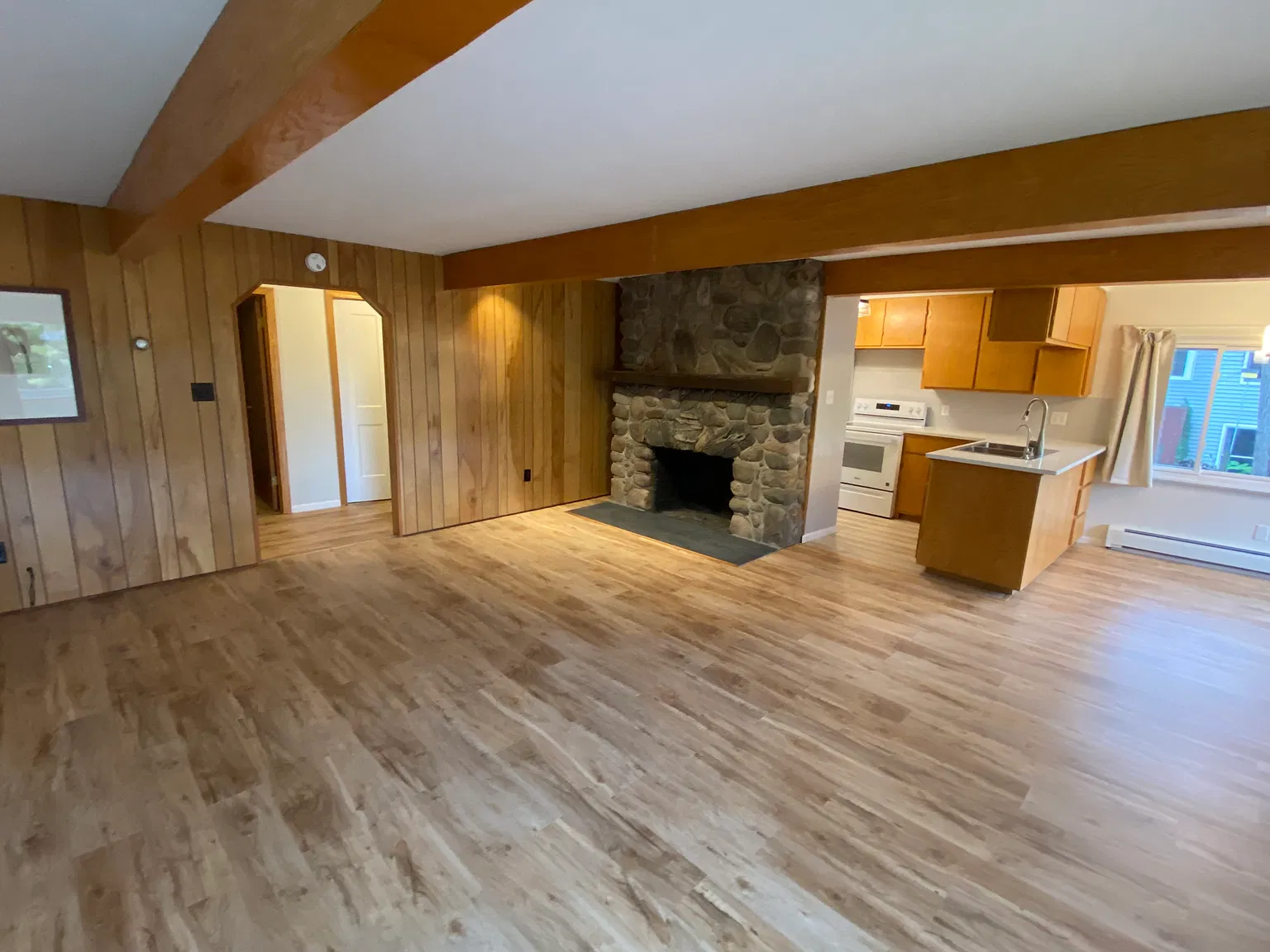 2 bed, 1060 sqft, $1,950 — Photo 1