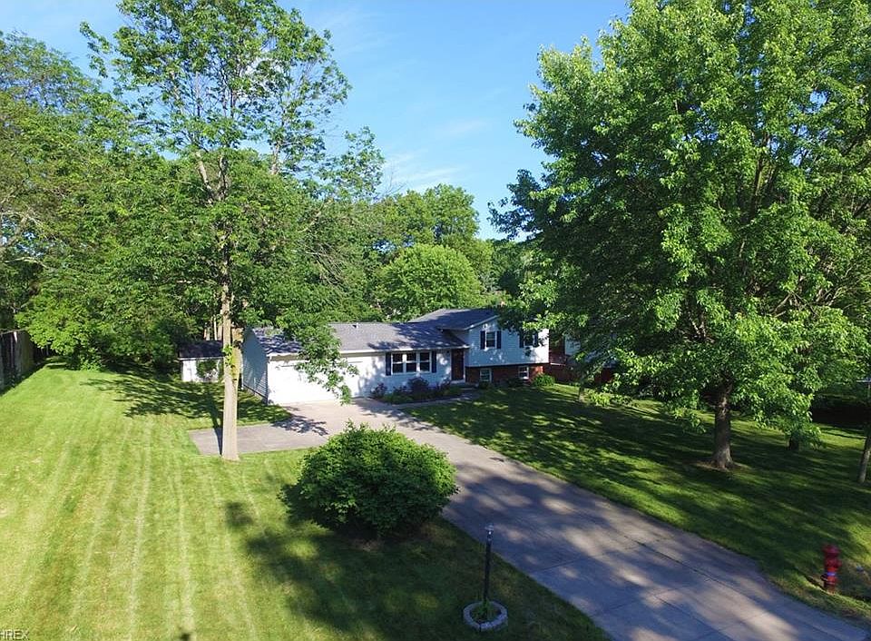 1st image of 3907 Leewood Dr